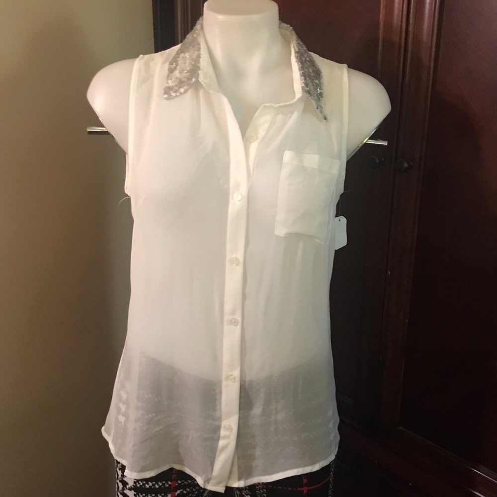 🆕 Ambiance Apparel White Sheer Sleeveless Top-Sm